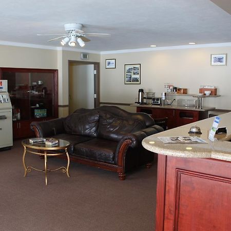 Red Carpet Inn On The Lake - Oneonta Ruang foto