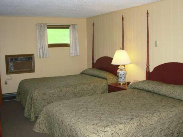 Red Carpet Inn On The Lake - Oneonta Ruang foto