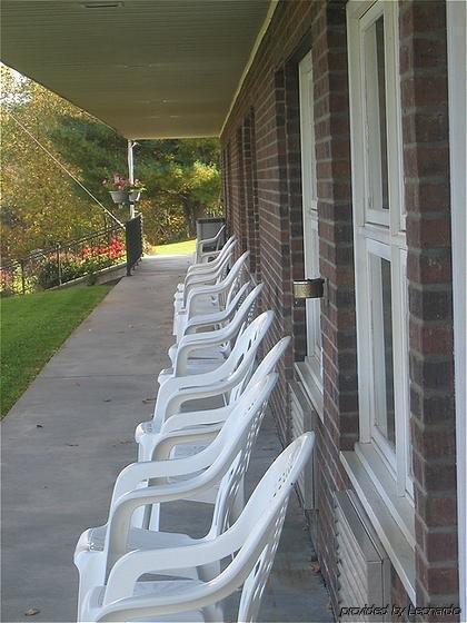 Red Carpet Inn On The Lake - Oneonta Fasilitas foto