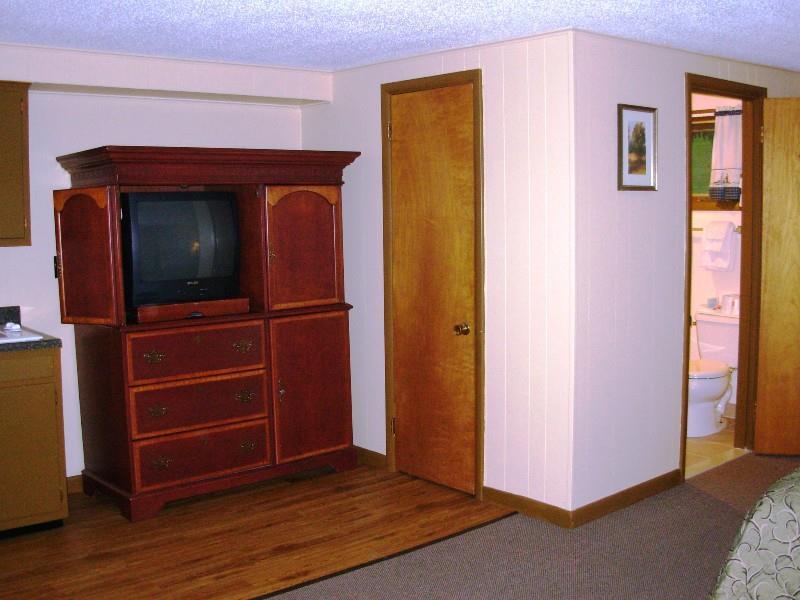 Red Carpet Inn On The Lake - Oneonta Ruang foto
