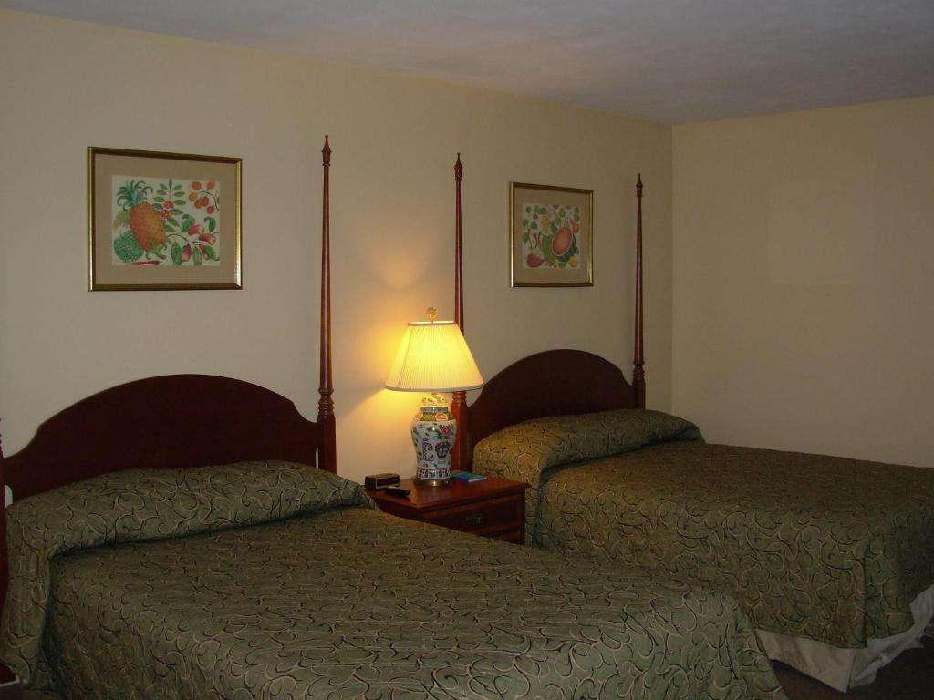 Red Carpet Inn On The Lake - Oneonta Ruang foto