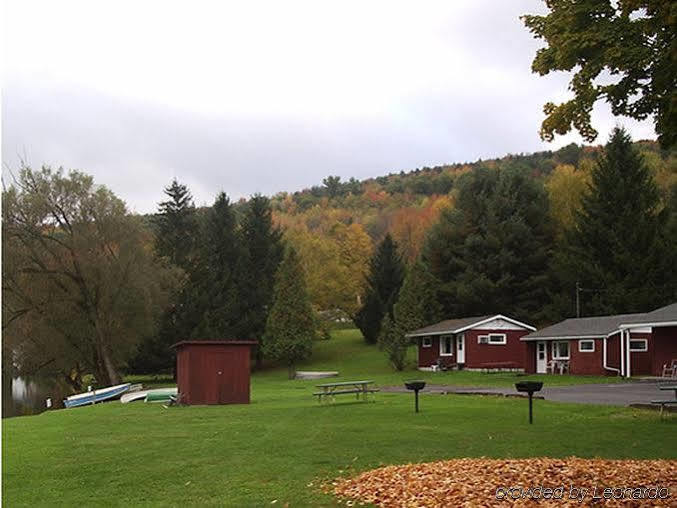 Red Carpet Inn On The Lake - Oneonta Bagian luar foto