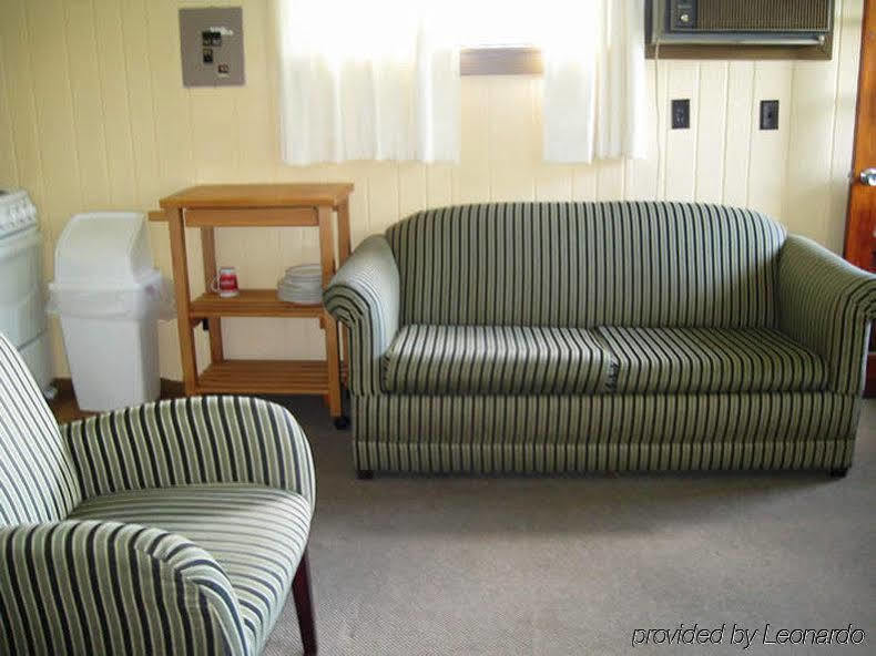 Red Carpet Inn On The Lake - Oneonta Bagian luar foto