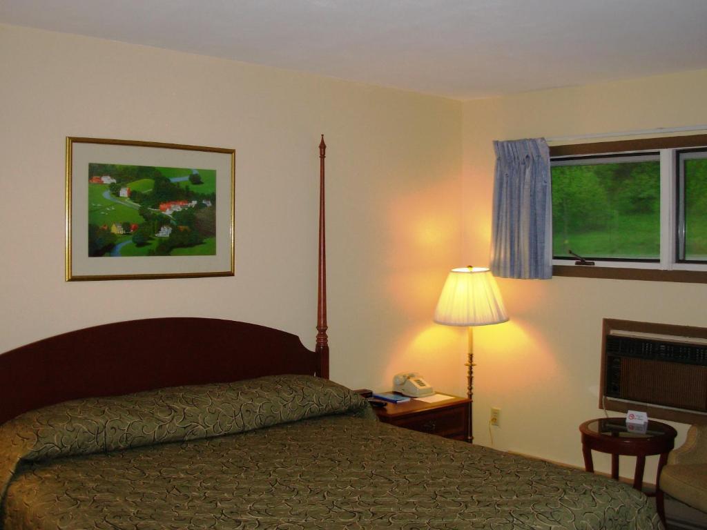 Red Carpet Inn On The Lake - Oneonta Ruang foto