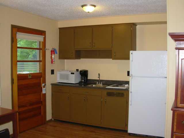 Red Carpet Inn On The Lake - Oneonta Bagian luar foto