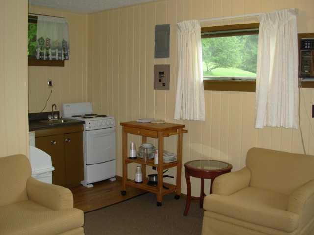 Red Carpet Inn On The Lake - Oneonta Bagian luar foto